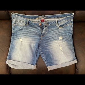 Arizona distressed jean shorts